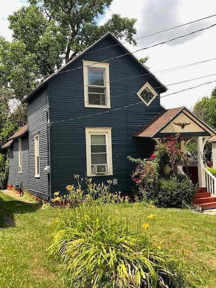 1325 Maude Ave NE, Grand Rapids, MI 49505