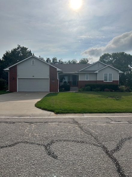 1525 S Shiloh St, Wichita, KS 67207