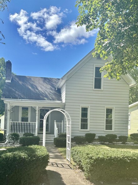 68399 Clinton St, New Paris, IN 46553