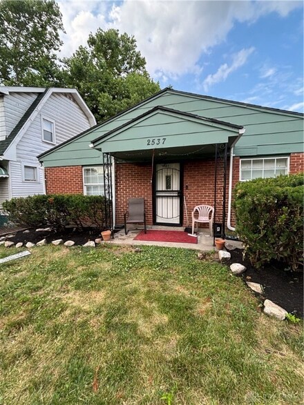 2537 W Riverview Ave, Dayton, OH 45402