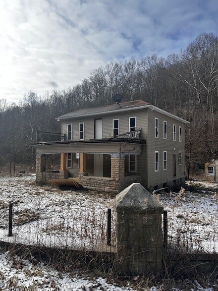 1031 Ned Ridge Rd, Springhill Township, PA 15352