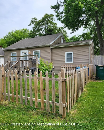 1517 Hyland St, Lansing, MI 48915