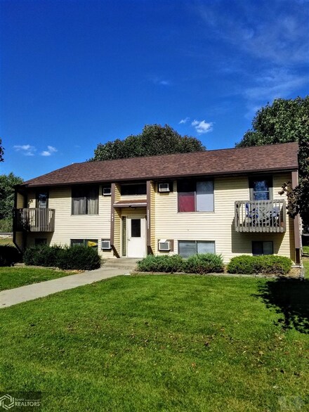120 W Washington St, Gilman, IA 50106