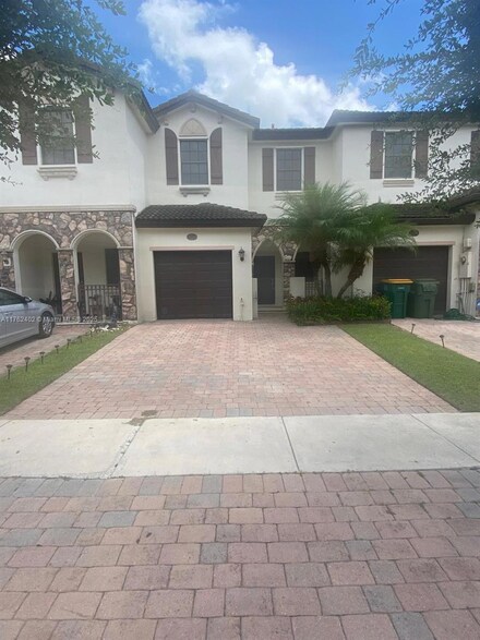 345 NE 37th Place, Homestead, FL 33033