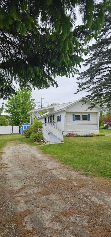32 Robin Ln, Windham, ME 04062
