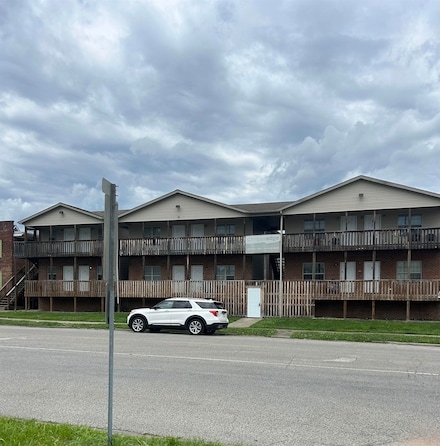 1548 6th Ave, Huntington, WV 25701