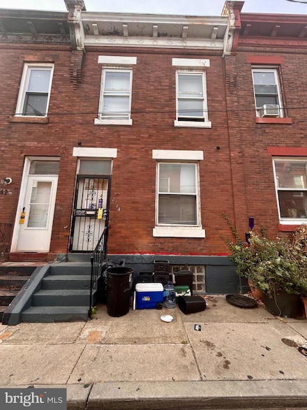 2744 N Opal St, Philadelphia, PA 19132
