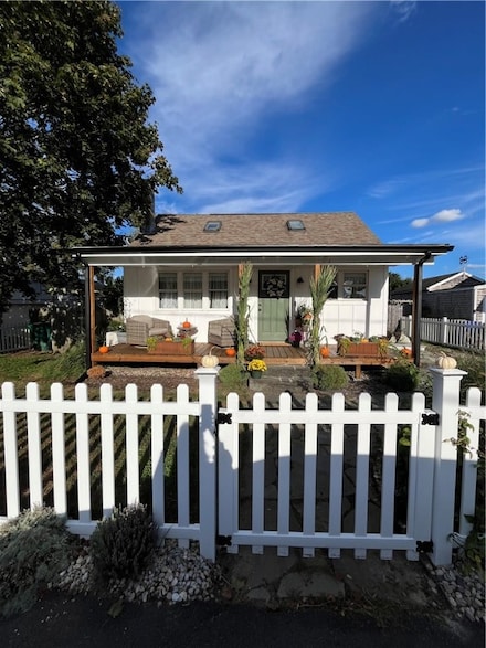 35 Island Ave, Portsmouth, RI 02871