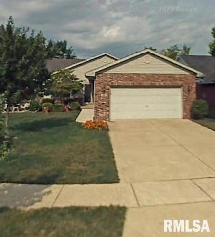 2409 Flaxen Mill Ct, Springfield, IL 62704