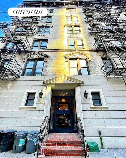 329 E 94th St, New York, NY 10128