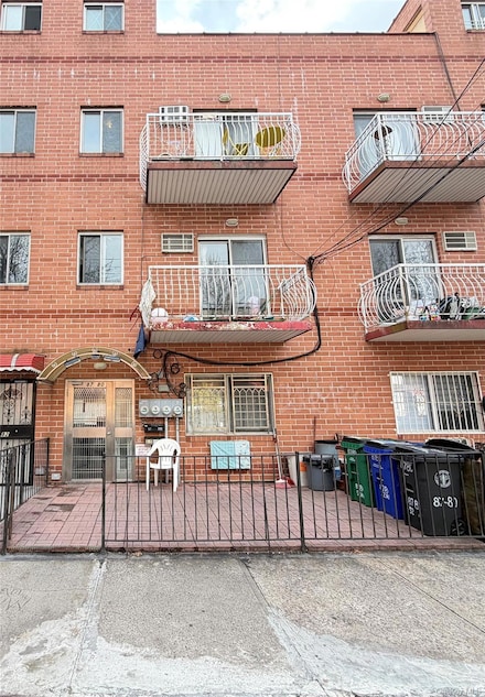 87-80 52nd Ave, Elmhurst, NY 11373