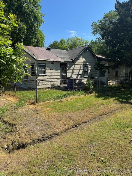 420 W 8th St, South Coffeyville, OK 74072