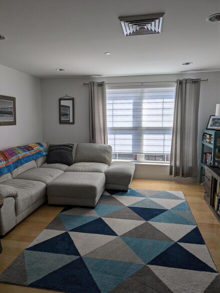 25 High St Unit 312, Portland, ME 04101