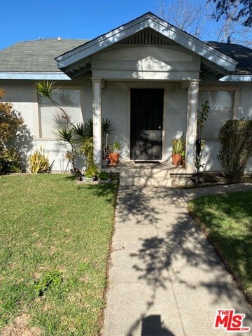 1059 W 61st St, Los Angeles, CA 90044
