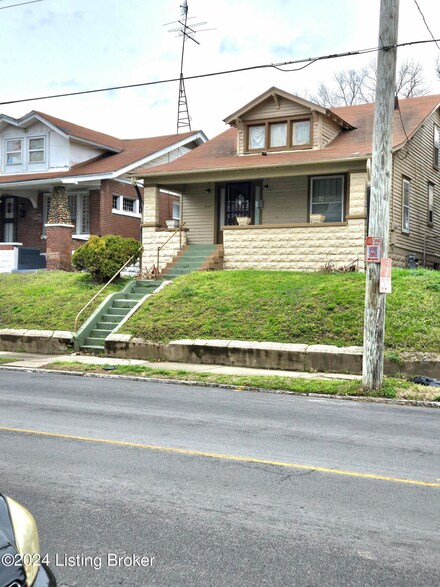 4147 W Market St, Louisville, KY 40212