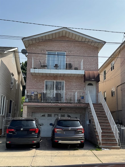 1502 44th St, North Bergen, NJ 07047
