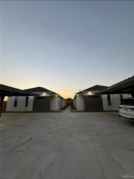 1309 S Xanthia St, Alton, TX 78573