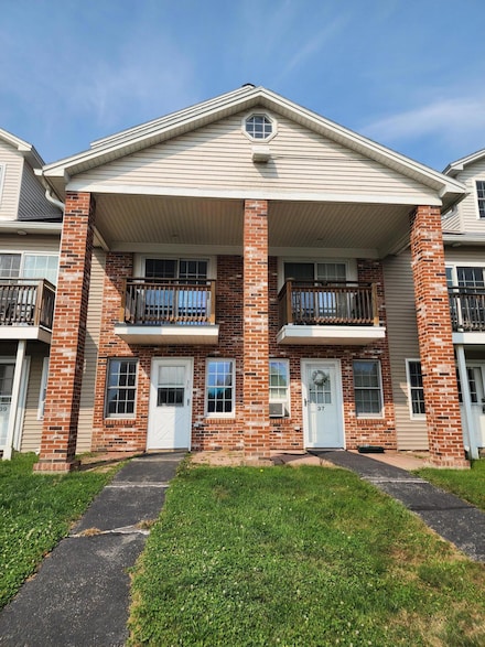 35 Mathews Ave Unit 38, Waterville, ME 04901