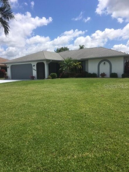 5829 Jackson Ln, Venice, FL 34293