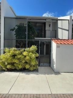 425 Grapetree Dr Unit 207, Key Biscayne, FL 33149
