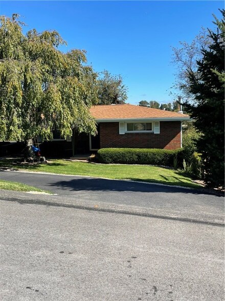 2113 Walch St, Monongahela, PA 15063