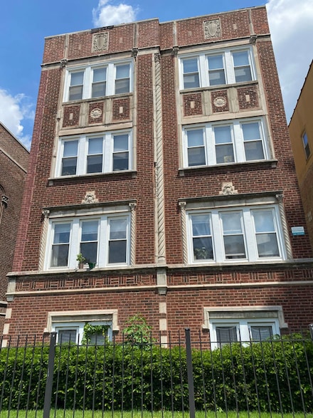 6433 N Albany Ave Unit 3E, Chicago, IL 60645