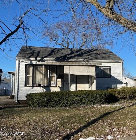 1037 Summit St, Lima, OH 45801
