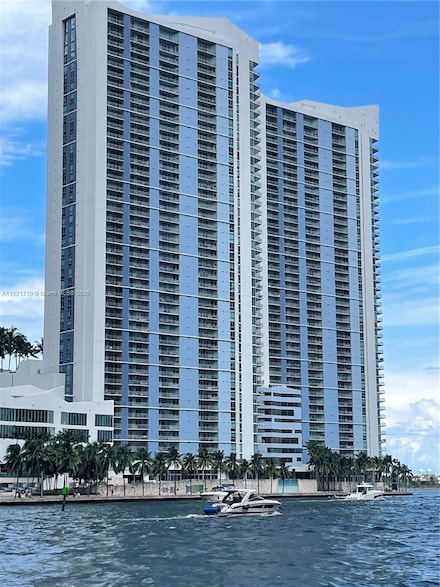 335 S Biscayne Blvd Unit 3400, Miami, FL 33131