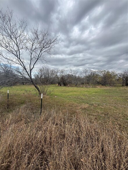 1300 Tower St, Springtown, TX 76082
