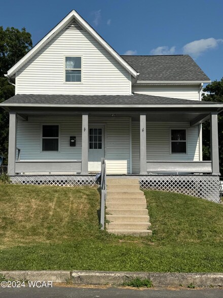 314 N High St, Kenton, OH 43326