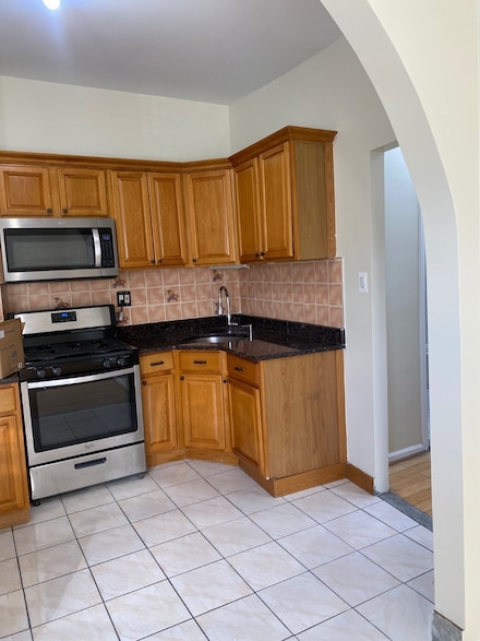 430 New Lots Ave Unit 2, Brooklyn, NY 11207