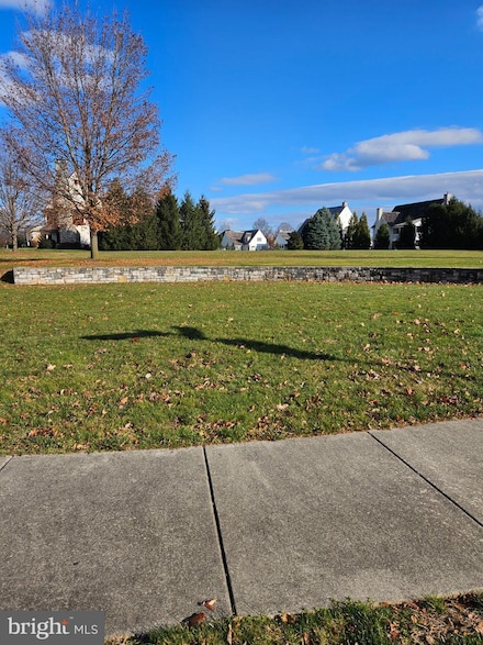 902 Bent Creek Dr, Lititz, PA 17543