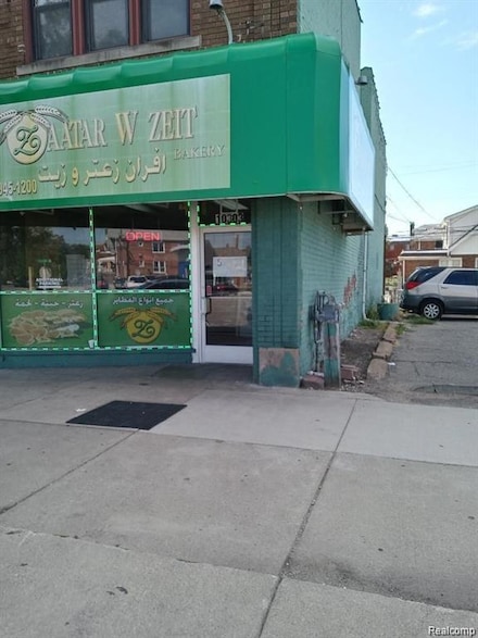 10303 W Warren Ave, Dearborn, MI 48126