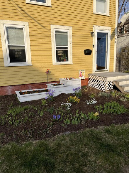 54 Chamberlain St, Brewer, ME 04412