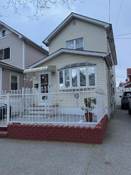 108-08 86th St, Ozone Park, NY 11417