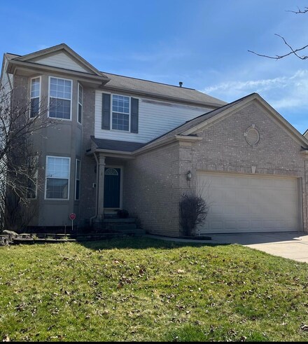 9890 High Meadow Dr, Ypsilanti, MI 48198