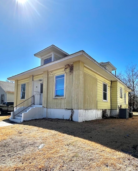 213 D St NW, Miami, OK 74354
