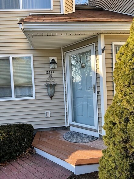 1272 Washington St Unit C, East Weymouth, MA 02189