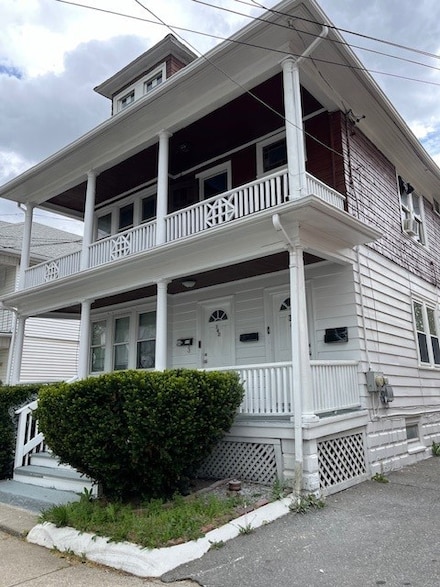 342 Union Ave, Providence, RI 02909