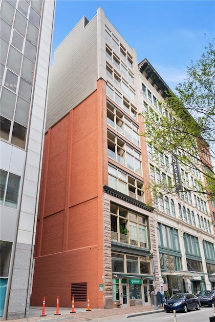 941 Penn Ave Unit 902, Pittsburgh, PA 15222