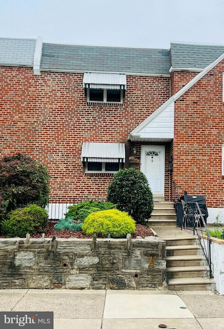 5922 Andale St, Philadelphia, PA 19149