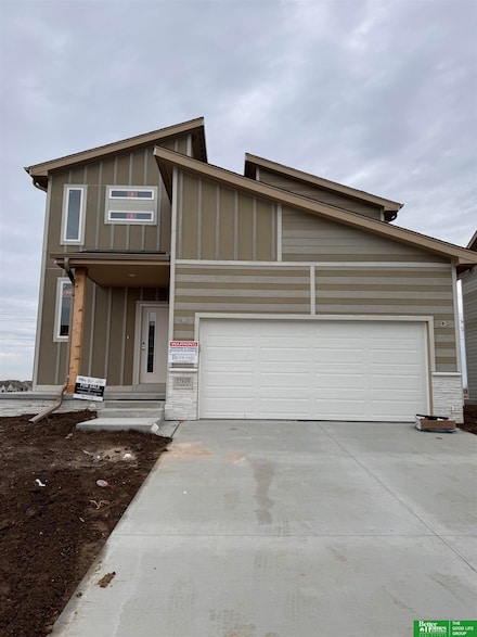 17609 Willit St, Bennington, NE 68007