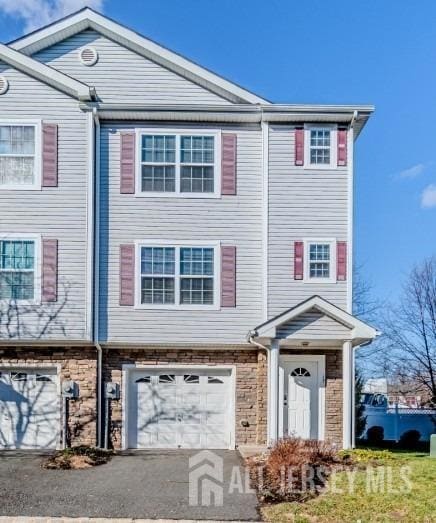 17 Liam St, Franklin Township, NJ 08873