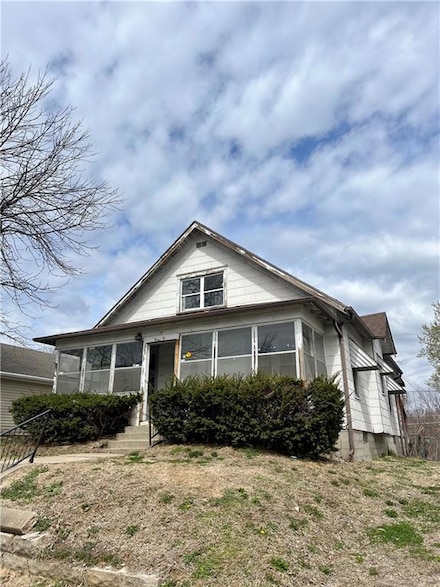 3029 Lafayette St, Saint Joseph, MO 64507