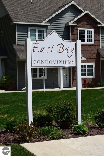 431 Munson Place Unit 6, Traverse City, MI 49686