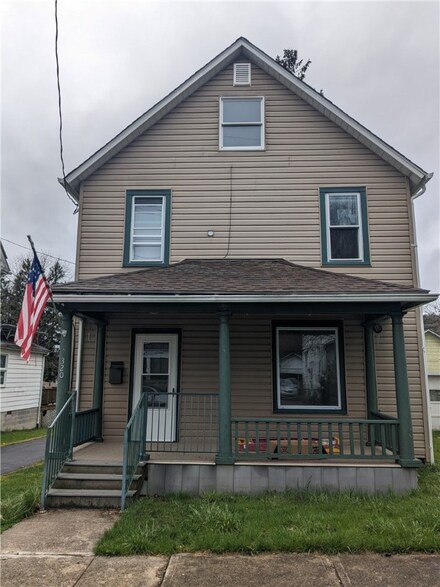 320 N 7th St, Indiana, PA 15701