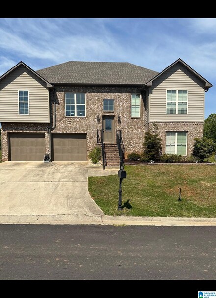 5143 Meadow Lake Trail, Bessemer, AL 35020