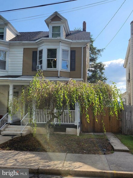 249 N Church St, Mohnton, PA 19540