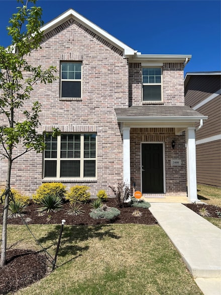 2400 Greystone Dr, Denton, TX 76207