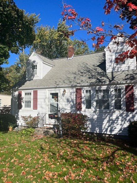 330 Plain St, Braintree, MA 02184